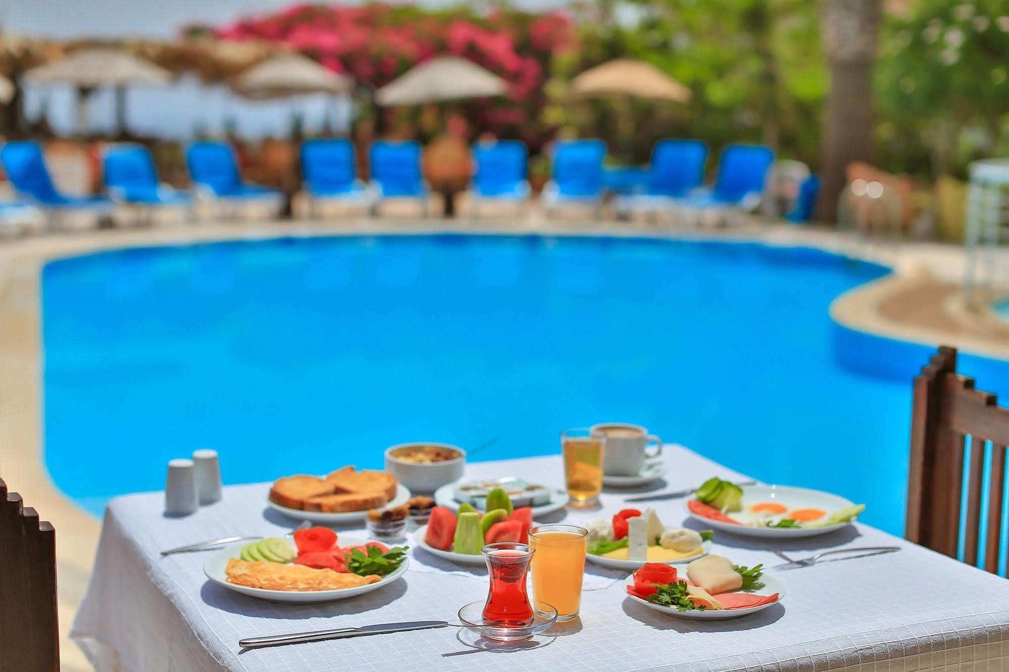 Sunny Garden Nilufer Hotel Turgutreis Exteriér fotografie